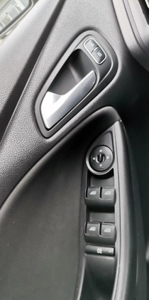 Ford Focus cena 39900 przebieg: 65100, rok produkcji 2017 z Kisielice małe 211